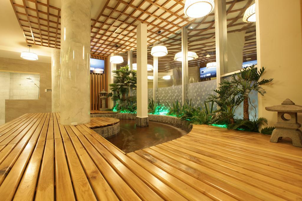 Minh Tam Hotel & Spa 3/2 Хошимин Екстериор снимка