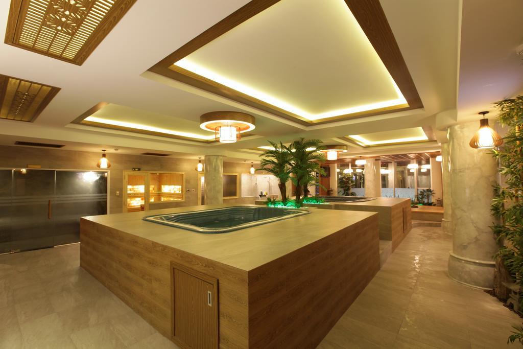 Minh Tam Hotel & Spa 3/2 Хошимин Екстериор снимка