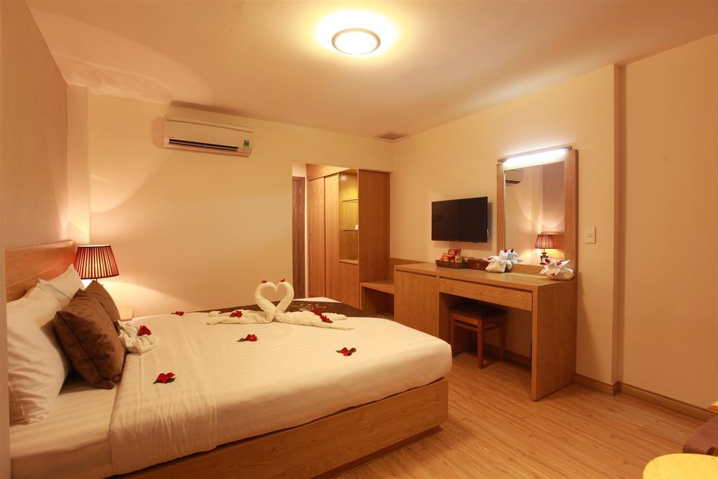 Minh Tam Hotel & Spa 3/2 Хошимин Екстериор снимка